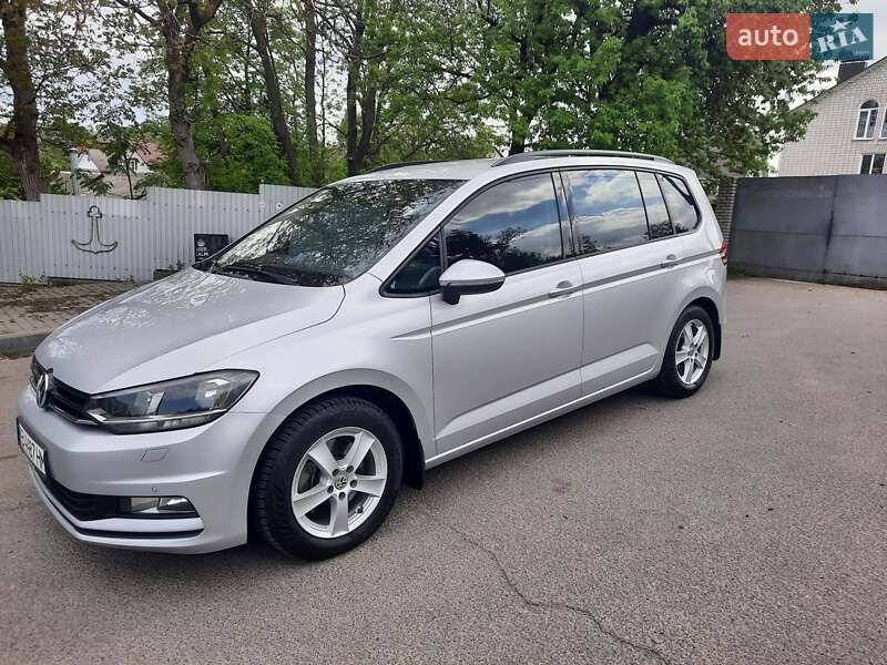 Микровэн Volkswagen Touran 2016 в Виннице