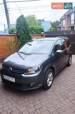 Минивэн Volkswagen Touran 2012 в 