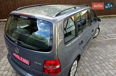 Мінівен Volkswagen Touran 2004 в 