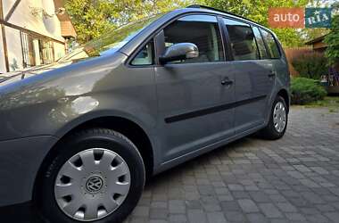 Мінівен Volkswagen Touran 2004 в 