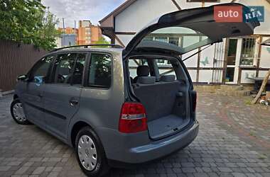 Мінівен Volkswagen Touran 2004 в 