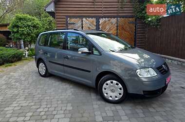 Мінівен Volkswagen Touran 2004 в 
