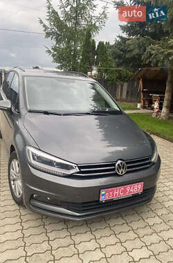 Мікровен Volkswagen Touran 2019 в Стрию