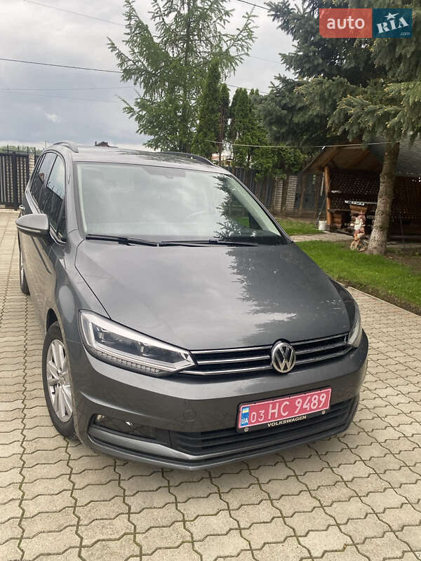 Мікровен Volkswagen Touran 2019 в Стрию