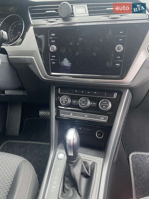 Мікровен Volkswagen Touran 2019 в Стрию