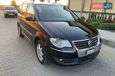 Минивэн Volkswagen Touran 2007 в 