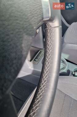 Минивэн Volkswagen Touran 2007 в 