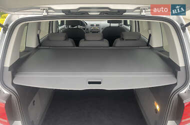 Мінівен Volkswagen Touran 2011 в 