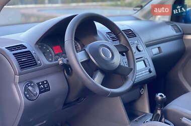 Мінівен Volkswagen Touran 2004 в 