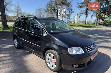 Минивэн Volkswagen Touran 2006 в 