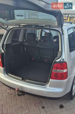 Минивэн Volkswagen Touran 2005 в 