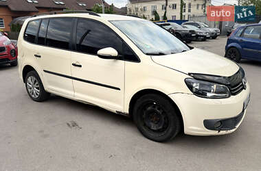 Минивэн Volkswagen Touran 2014 в 