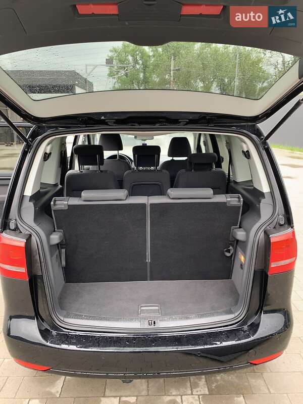 Мінівен Volkswagen Touran 2010 в Заліщиках