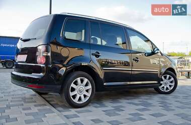 Мінівен Volkswagen Touran 2008 в 