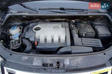 Мінівен Volkswagen Touran 2008 в 