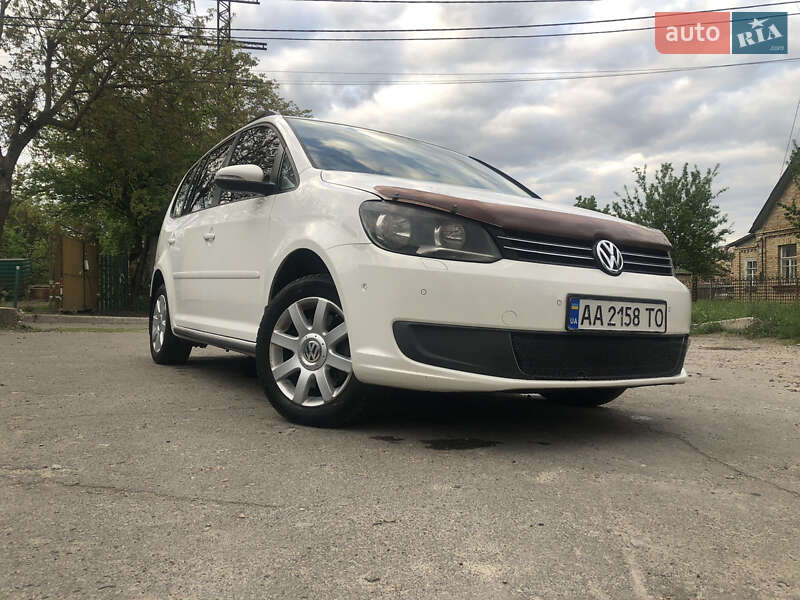 Volkswagen Touran 2011