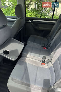 Минивэн Volkswagen Touran 2012 в 