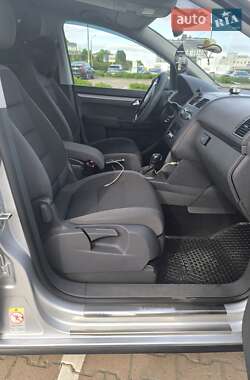 Мінівен Volkswagen Touran 2010 в 