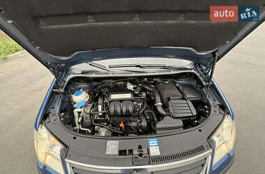 Мінівен Volkswagen Touran 2008 в 