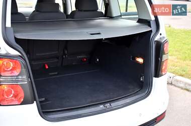 Мінівен Volkswagen Touran 2009 в 