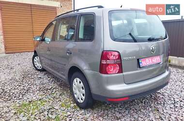 Минивэн Volkswagen Touran 2008 в 