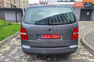 Минивэн Volkswagen Touran 2006 в 