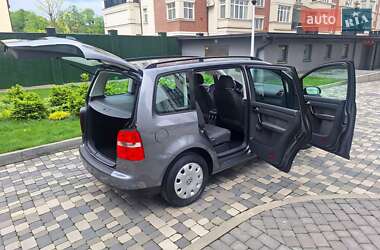 Минивэн Volkswagen Touran 2006 в 