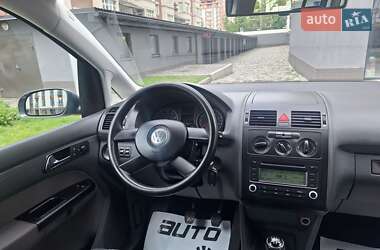 Минивэн Volkswagen Touran 2006 в 