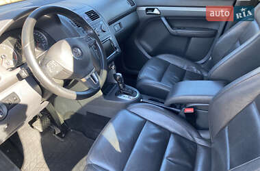 Минивэн Volkswagen Touran 2012 в 