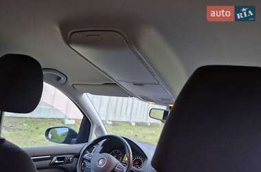 Минивэн Volkswagen Touran 2012 в 