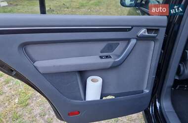 Минивэн Volkswagen Touran 2012 в 