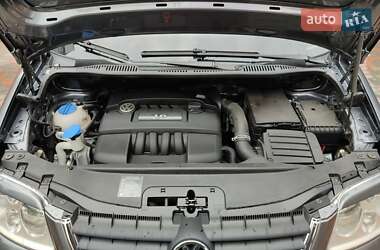 Минивэн Volkswagen Touran 2006 в 