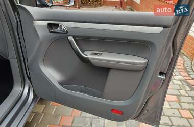 Минивэн Volkswagen Touran 2006 в 