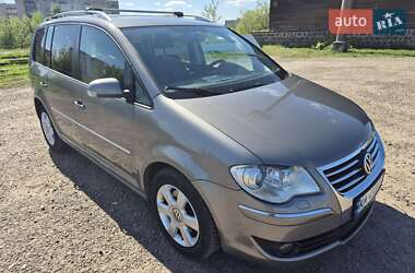 Мінівен Volkswagen Touran 2007 в 