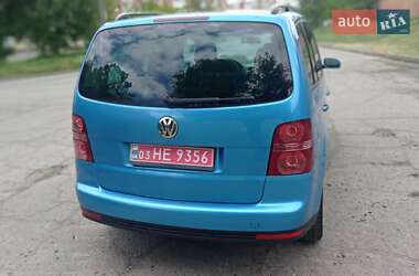 Мінівен Volkswagen Touran 2007 в 