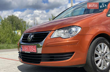 Мінівен Volkswagen Touran 2009 в 