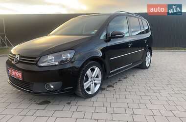Мінівен Volkswagen Touran 2014 в Чернівцях