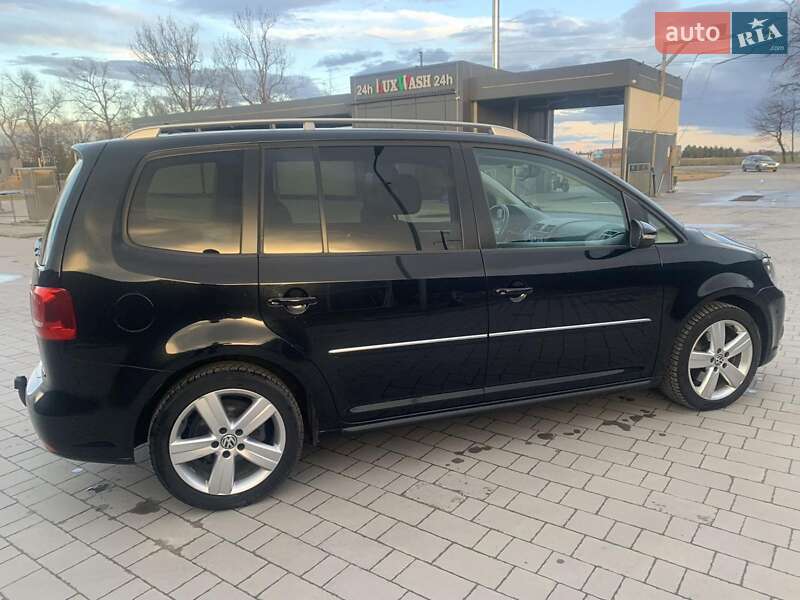 Мінівен Volkswagen Touran 2014 в Чернівцях