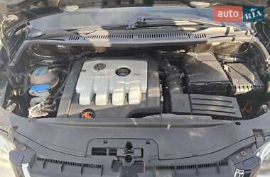 Мінівен Volkswagen Touran 2004 в 
