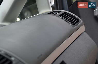 Мінівен Volkswagen Touran 2007 в 