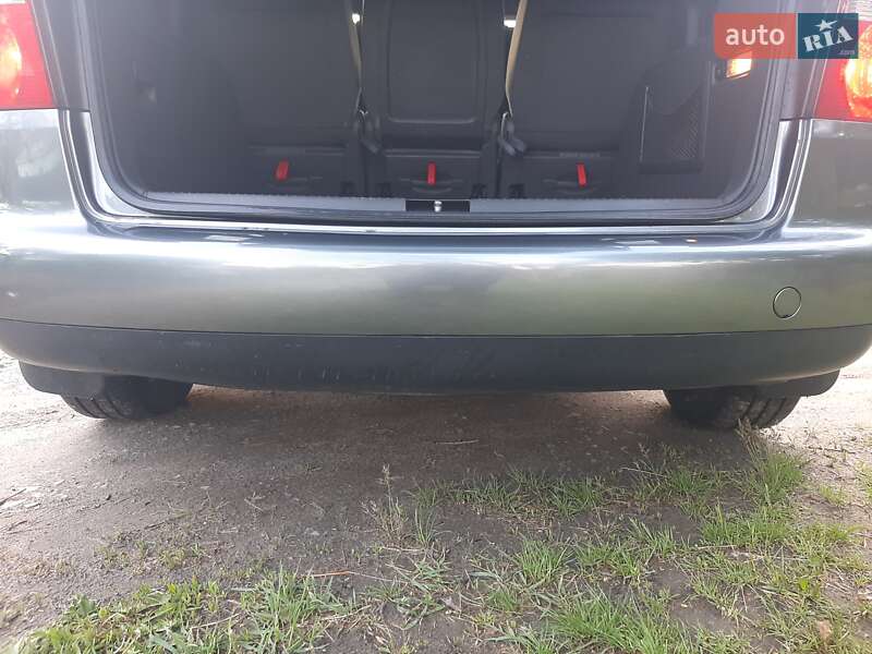 Минивэн Volkswagen Touran 2004 в Полтаве