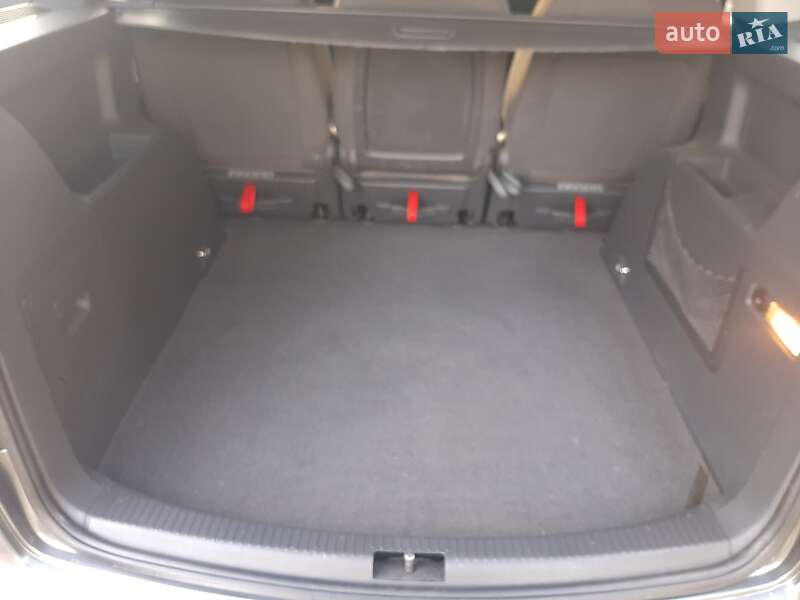 Минивэн Volkswagen Touran 2004 в Полтаве