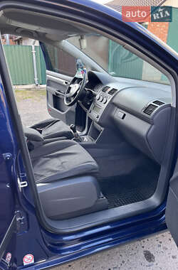 Мінівен Volkswagen Touran 2003 в 