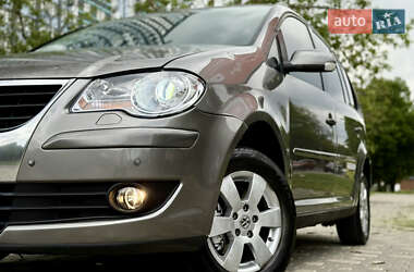 Мінівен Volkswagen Touran 2008 в 