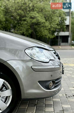 Мінівен Volkswagen Touran 2008 в 