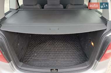Минивэн Volkswagen Touran 2006 в 