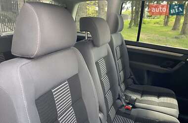 Минивэн Volkswagen Touran 2009 в 