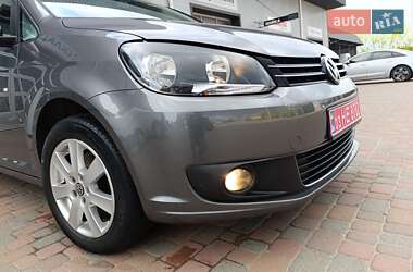 Мінівен Volkswagen Touran 2011 в 