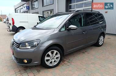 Мінівен Volkswagen Touran 2011 в 