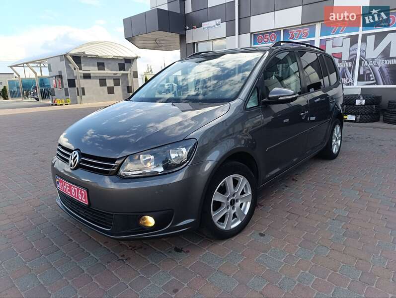 Мінівен Volkswagen Touran 2011 в 